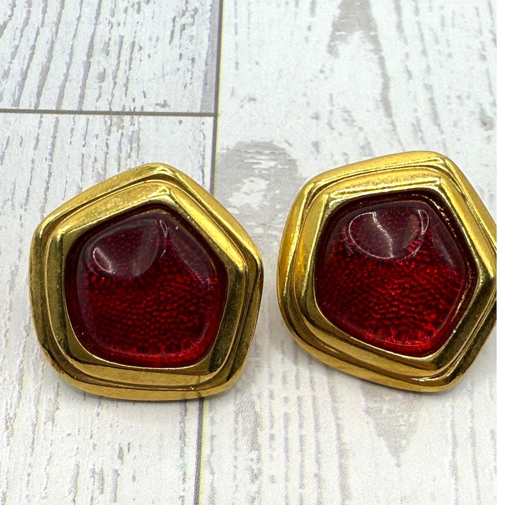 Vintage‎ Avon Earrings Red Glass Cabochon Gold Tone Geometric Post Back